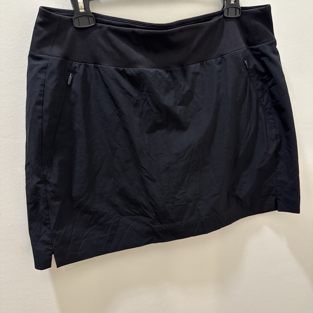 Athleta Soho Skort 14 Black Skirt Shorts Zip Pocket Lightweight Stretch Active